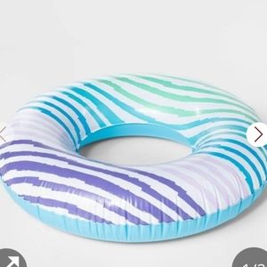 ❤️ 3 pool tubes *3 floats$13*